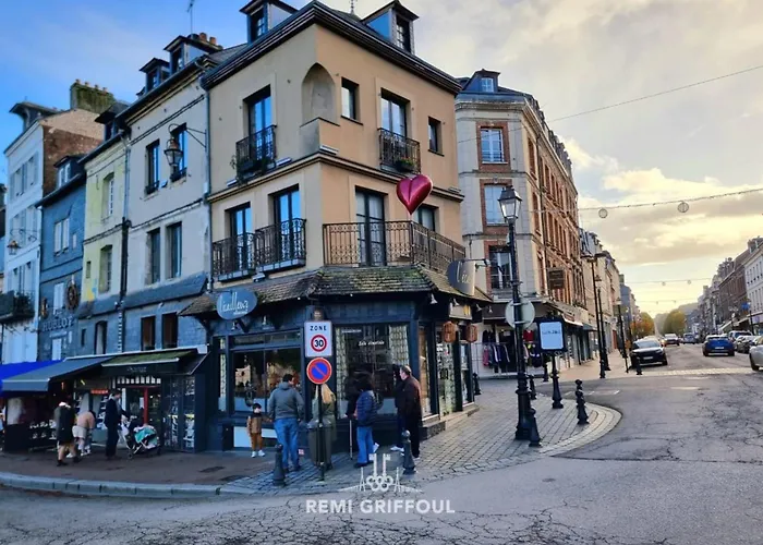 Appartamento Les Colombages - On The Port Of - View